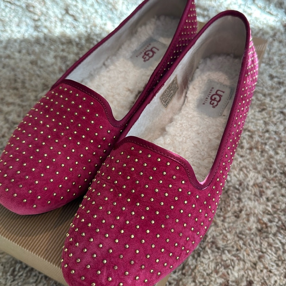 Ugg Red Alloway Studded Womens Sz 9 Slip On Sheepskin